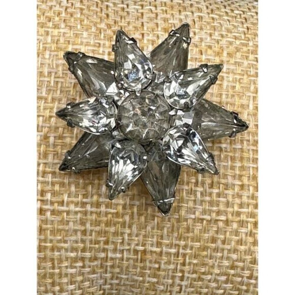 Vintage Rhinestone Starburst Brooch Pin Silver-Tone Clear Crystal Accent Jewelry